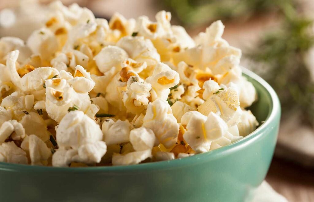 Airfood Recipe for Movie Freaks: Homemade Popcorn with Green Chili